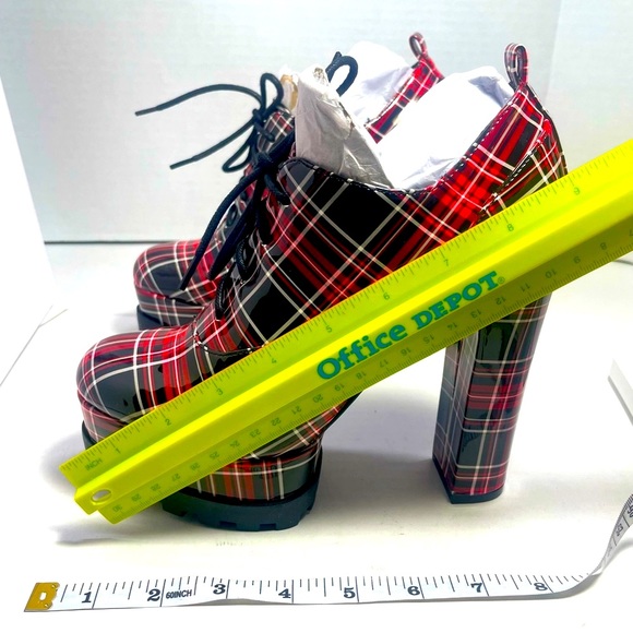 BNIB Jessica Simpson Irella Teagan Red Plaid Patent 5” platform ankle boots 6M - Picture 13 of 16